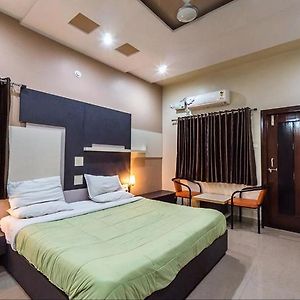 Hotel Pleasant Stay